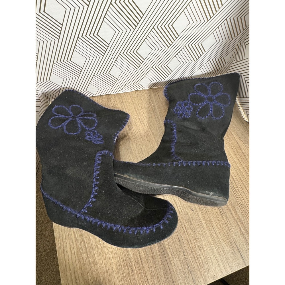Esprit Black Suede Wedge Boots Embroidered Flower Women's Size 8M faux fur